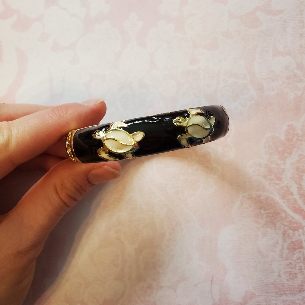 Turtle enamel hinge bracelet